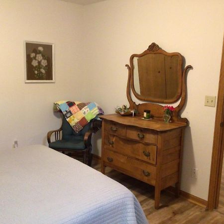 Big Hollow Guest House スプリング・グリーン エクステリア 写真